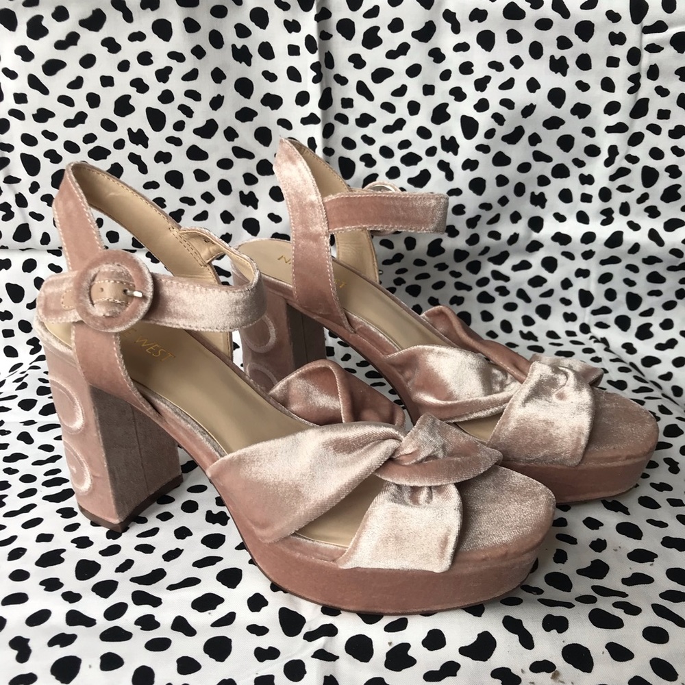 Nine West | Blush Velvet Block Heel | 9